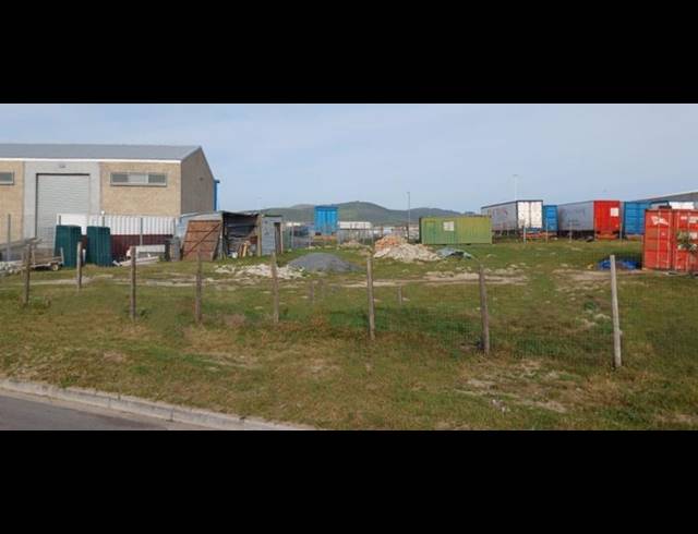 LAND FOR SALE IN RACING PARK